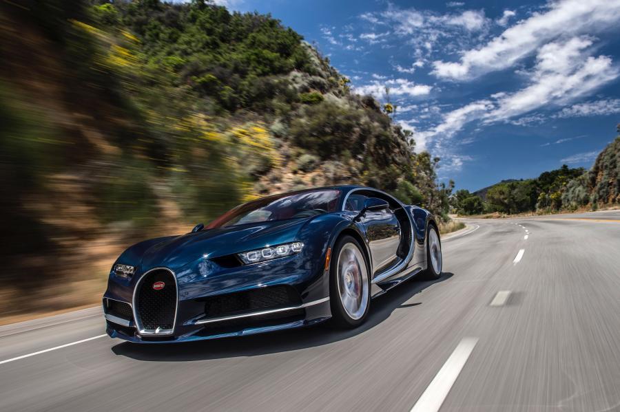  Bugatti Chiron 2016 года  (NA) (фото 36 из 39)